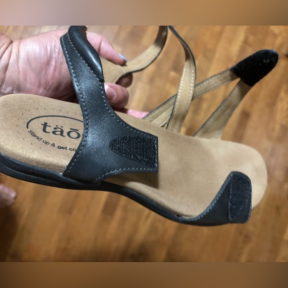Black Taos Sandals - Picture 10 of 11
